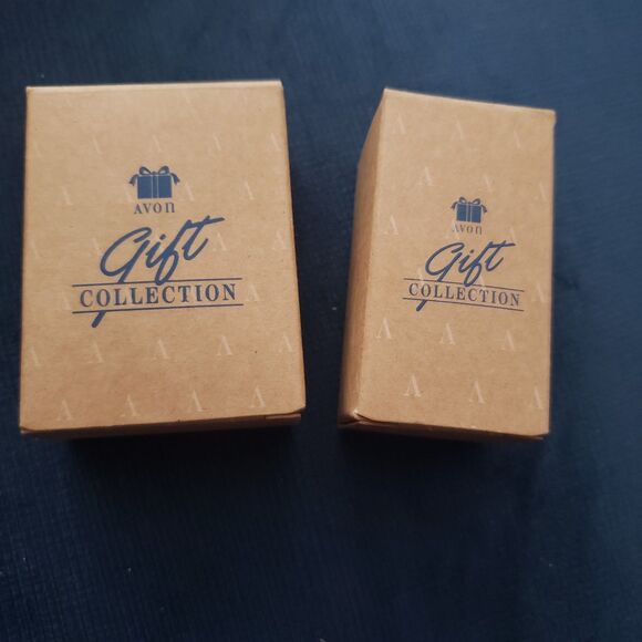 New in Box Vintage Avon Collection Mickey's Christmas Carol Ornaments 1992 - Picture 2 of 2